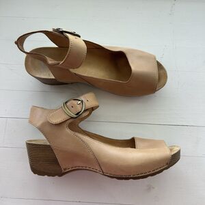 Dansko Sandals Women 41 Tiana Shoes Tan Leather Wedge Platform Peep Toe